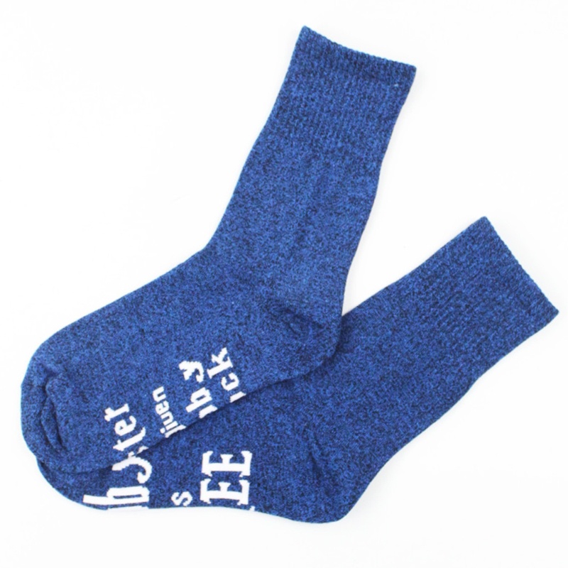 Tất dệt kim in chữ Dobby is Free dành cho nam nữ