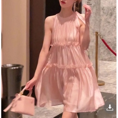 Đấm nữ cổ yếm dáng chữ A, đầm nữ dáng xòe ngang gối chất tơ hàng Quảng Châu