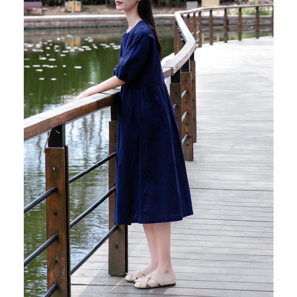 Váy linen dáng suông basic form rộng tay lỡ chun màu xanh đen Đũi Việt