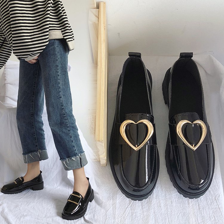Giày búp bê đế bằng in họa tiết trái tim phong cách thời trang xinh xắn cho phái nữ | BigBuy360 - bigbuy360.vn