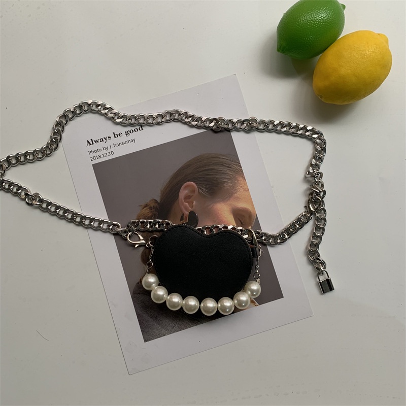 Túi đeo chéo phối dây xích kiểu dáng thời trang