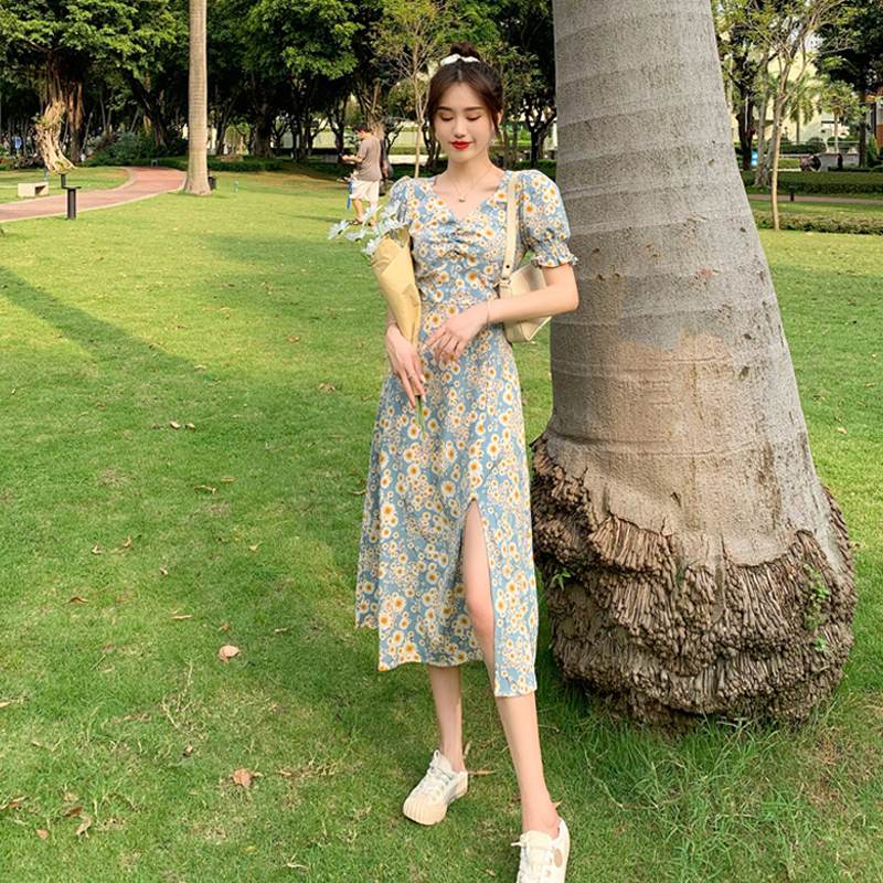 [QUÀ TẶNG LÀ GÓI XẢ VẢI BẠN NHÉ] Đầm nữ dáng dài tay ngắn bồng thắt eo 2021, Váy nữ hoa nhí cổ V dúm xẻ tà | BigBuy360 - bigbuy360.vn