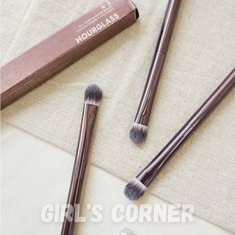 Cọ Tán Bầu Mắt - Che Khuyết Điểm Hourglass N.3