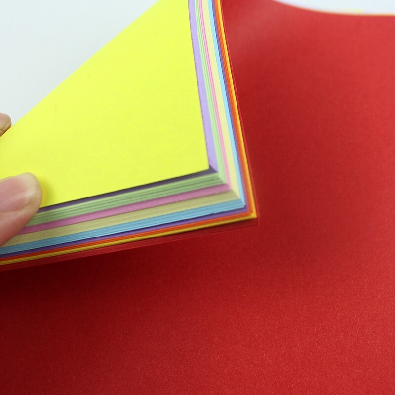 Tập 90 tờ giấy cắt dán thủ công cho bé