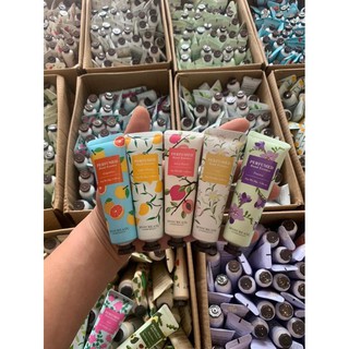 Kem dưỡng da tay Maycreate Perfumed Hand Esence ( cùng hãng với mặt nạ Ha nội địa Trung)