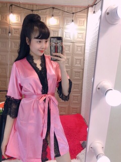 Áo choàng phi bóng phối ren