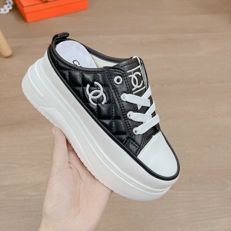 Sục thể thao đế bánh mì các mẫu các màu