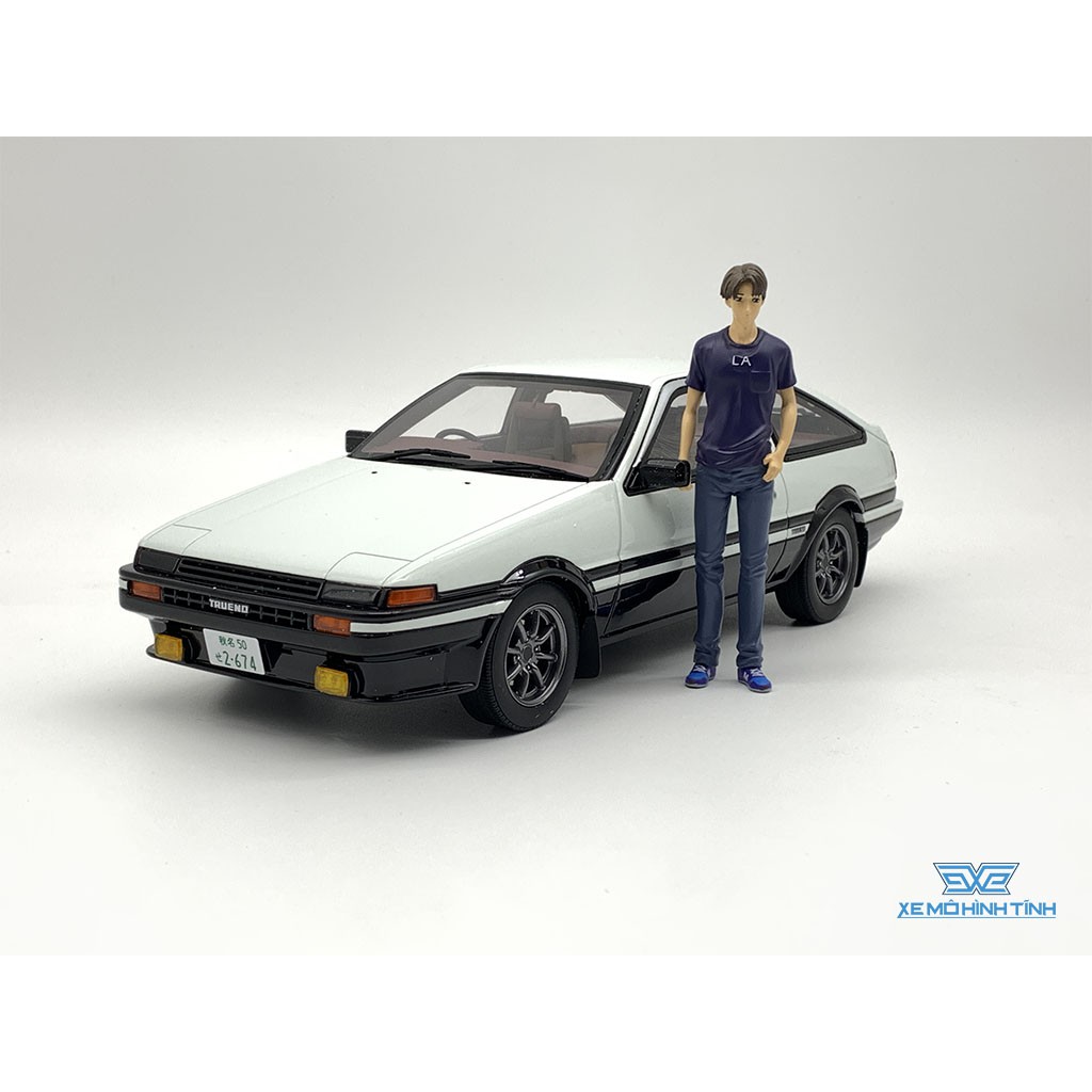 Xe Mô Hình Toyota Sprinter Trueno AE86 With Figure 1:18 Kyosho ( Trắng + Figure )