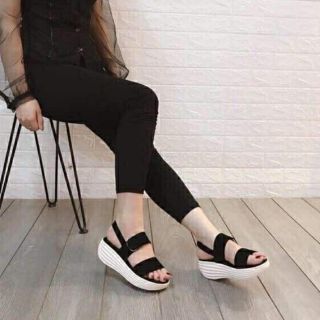 Sandal hai quai đế bánh mì quai bản hot 2022