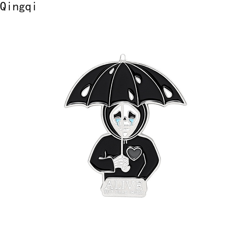 Ghim cài áo Miss Zoe kiểu hoạt hình phong cách gothic cá tính