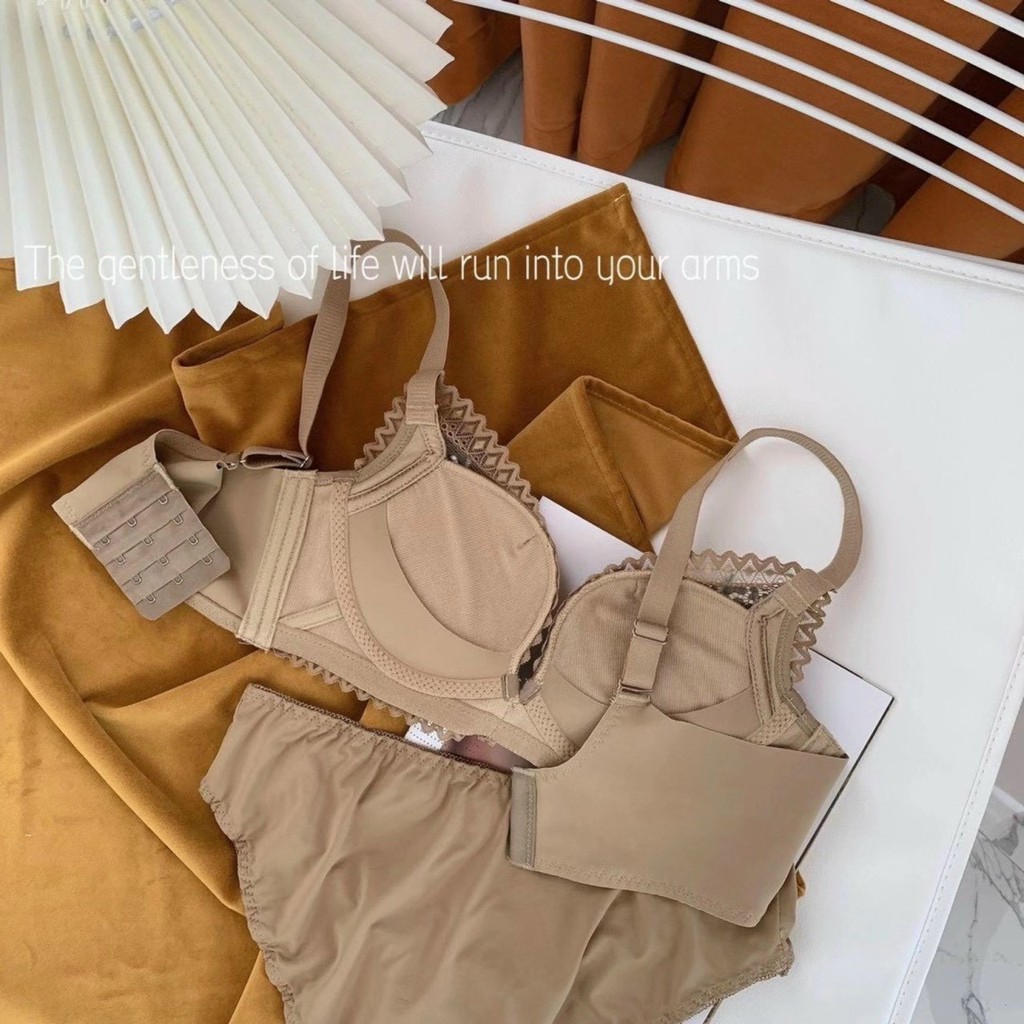 Set đồ lót nữ hoạ tiết đốm thời trang | BigBuy360 - bigbuy360.vn