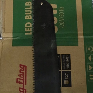 Cưa gỗ cầm tay làm bằng lưỡi CD Siêu bén