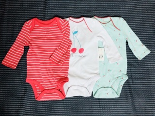 Set 3 Bodysuit của Gap( auth)