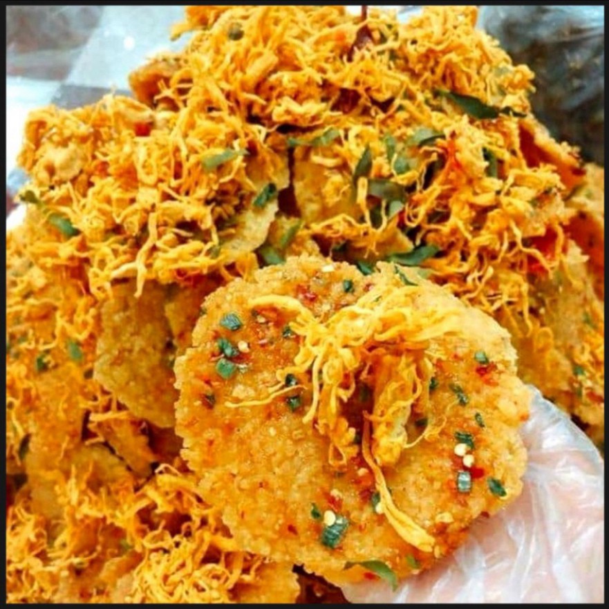 Cơm cháy lắc khô gà siêu thị ăn vặt mẹ ốc | BigBuy360 - bigbuy360.vn