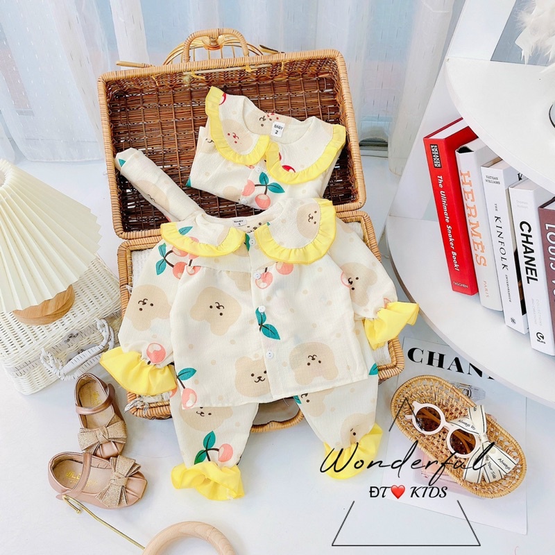 Bộ pi xốp viền vàng bé gái