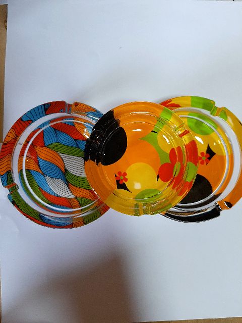 Gạt tàn thủy tinh hoa tròn dày