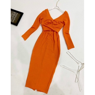 Đầm Body Xoắn Eo Ngực