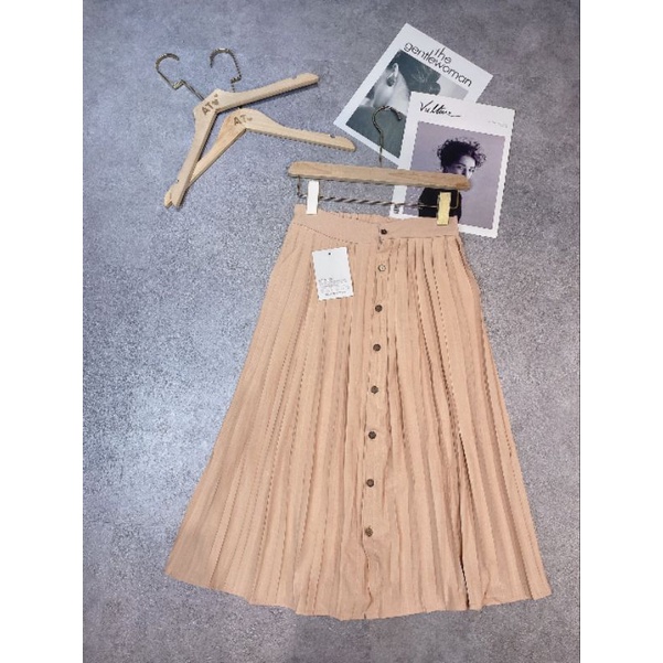 CHÂN VÁY MIDI BE KHUY GỖ