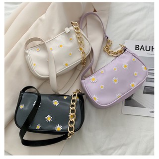 [SẴN] Túi xách hoa cúc kẹp nách trendy DAISY CLUTH