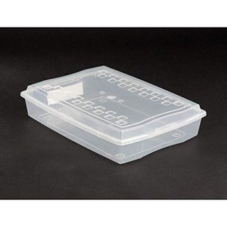 Hộp nhựa đựng đồ trong suốt, có nắp, đựng vừa 700 tờ giấy photo A4. 34,4x25,3x7,3cm. K974