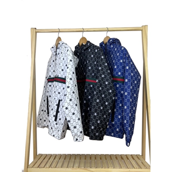 Áo khoác dù 2 lớp,tui kéo khóa 2 bên,tui trong tiện lợi GC1