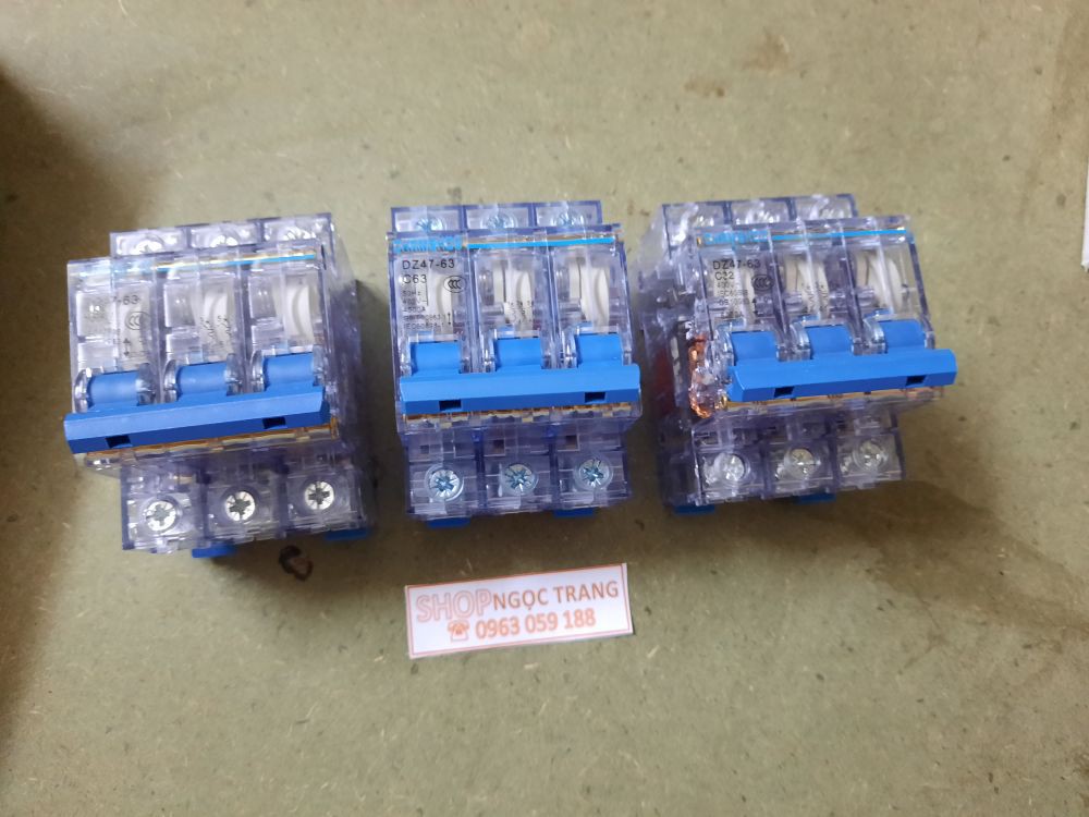 Aptomat CB 3 Pha Trong Xuốt - C 20 A