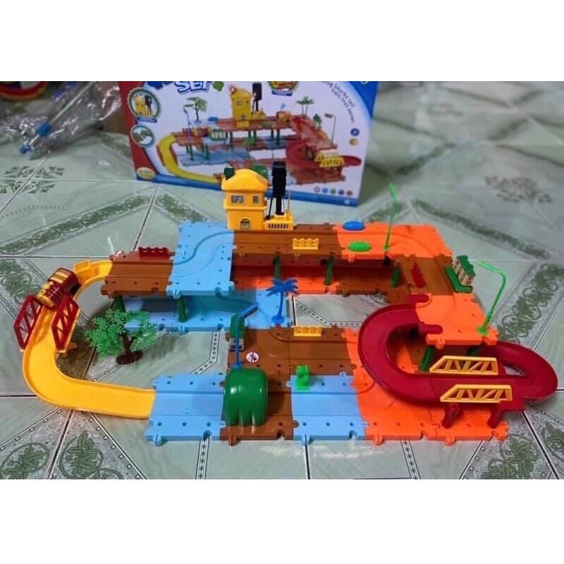 Bộ ray xe lửa siêu to