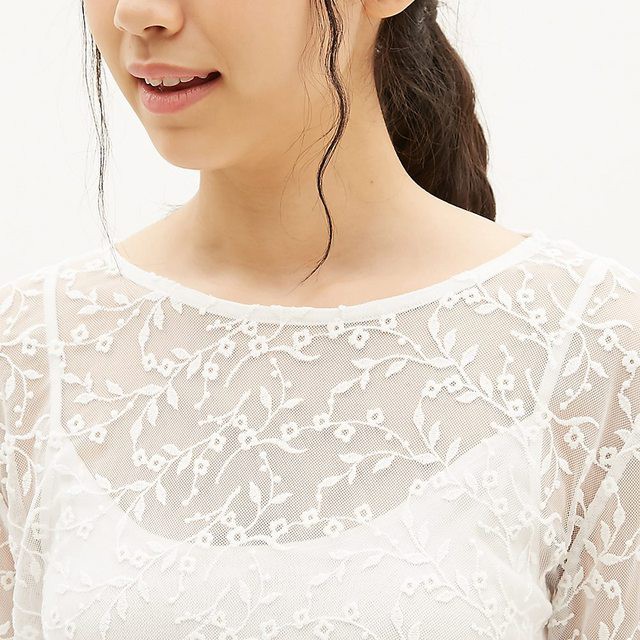 Áo ren thêu hoa xinh xắn của GU - Nhật Bản