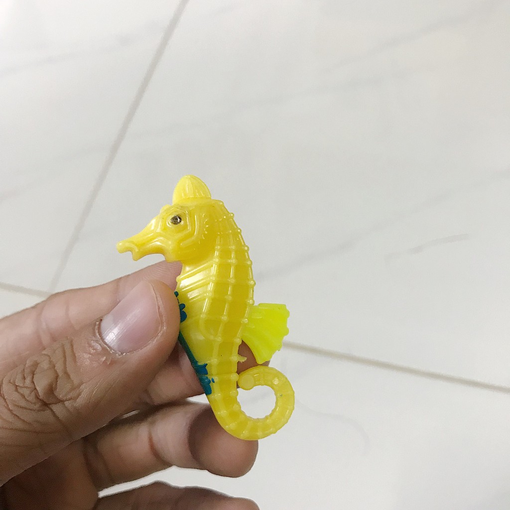 CÁ NGỰA GIẢ TRANG TRÍ HỒ CÁ NON BỘ SIZE 7CM