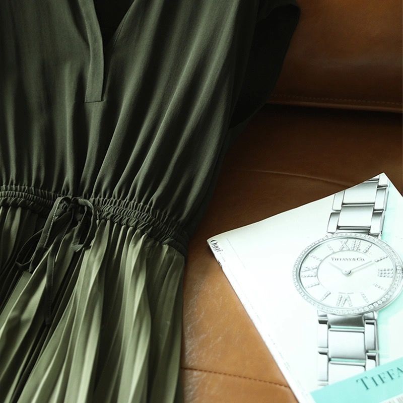 Chân Váy Voan Dài Màu Xanh Lá Gradient Thiết Kế Xếp Ly Nữ Tính