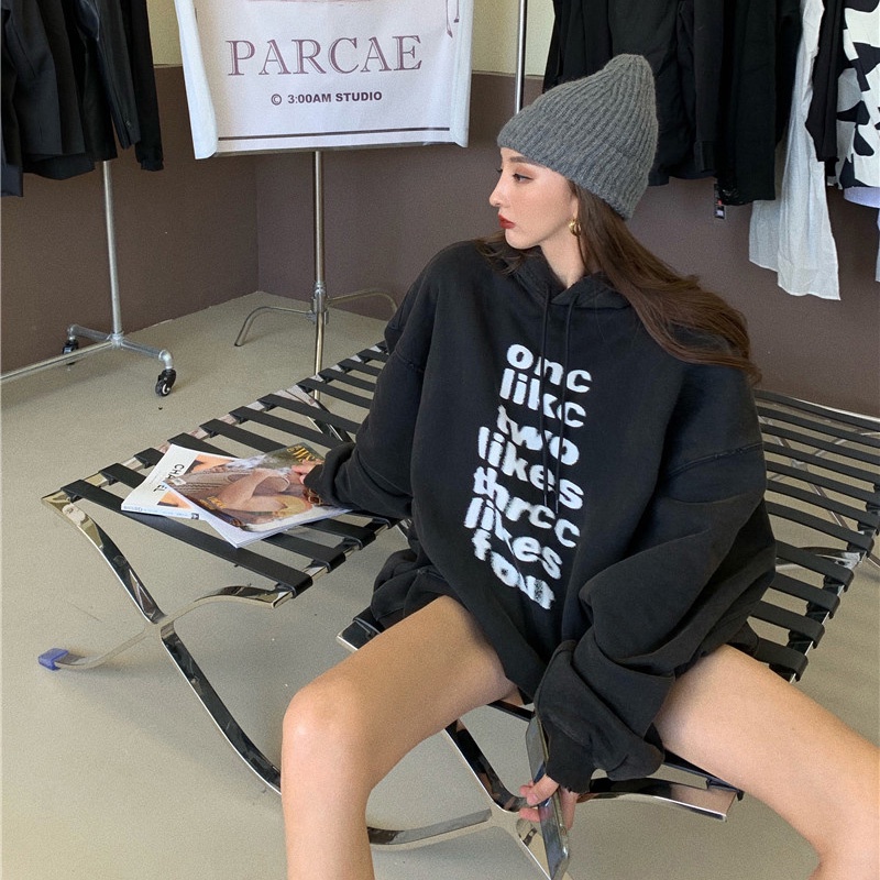 Áo khoác dáng rộng tay dài có mũ trùm thời trang thu đông cho nữ | BigBuy360 - bigbuy360.vn