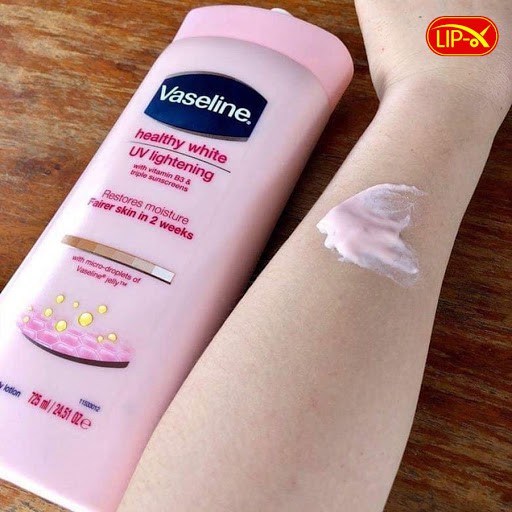 Sữa Dưỡng Thể VASELINE Heathy White Cân Bằng Độ Ẩm - Mịn & Sáng Da 725ml (màu hồng)