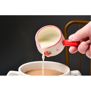Cốc sứ đựng sữa mini có tay cầm kute