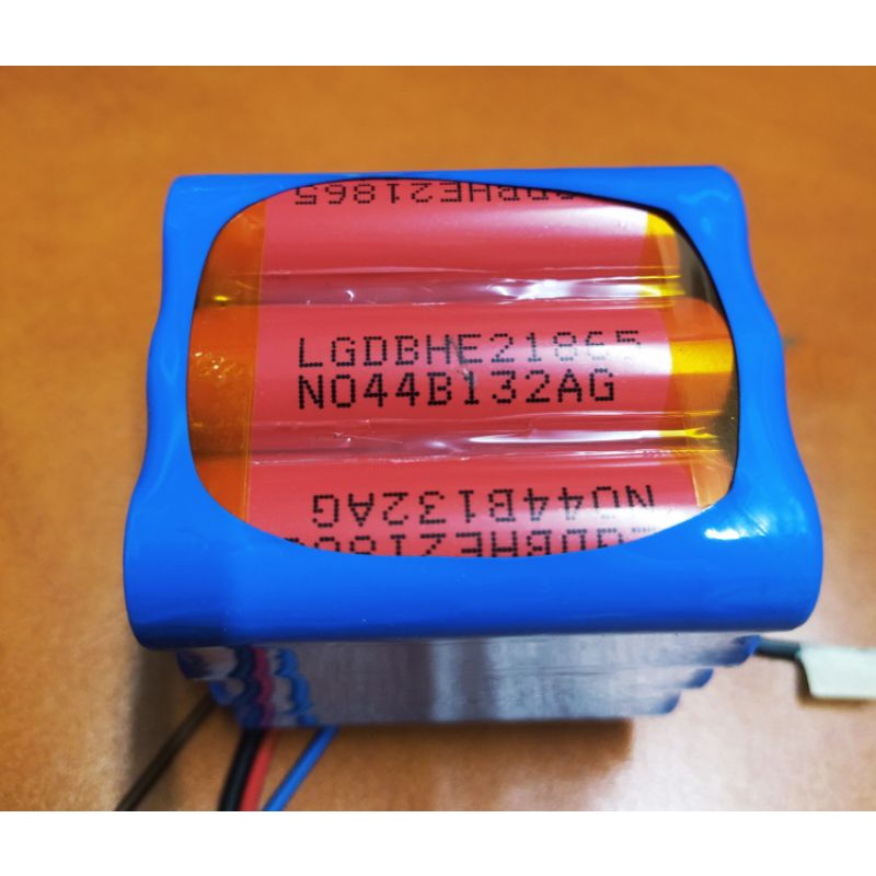 Khối pin 12v LG HE2 xả cao kèm mạch