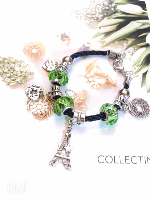 Vòng charm