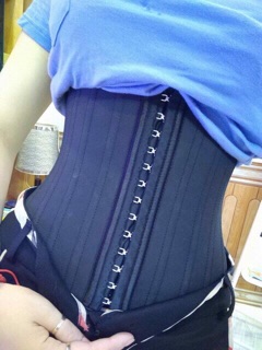 Latex - corset chuẩn Hy Lạp