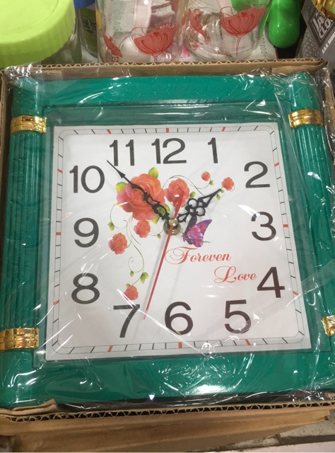 Đồng hồ treo tường