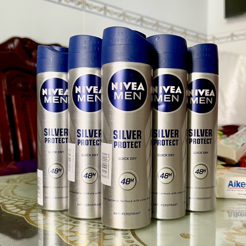 Xịt ngăn mùi NIVEA MEN Silver Protect phân tử bạc kháng khuẩn (150ml)