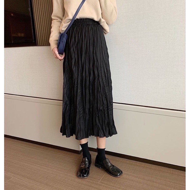 HOT Chân váy Uzanggg hai màu đen trắng chuẩn xịn | BigBuy360 - bigbuy360.vn