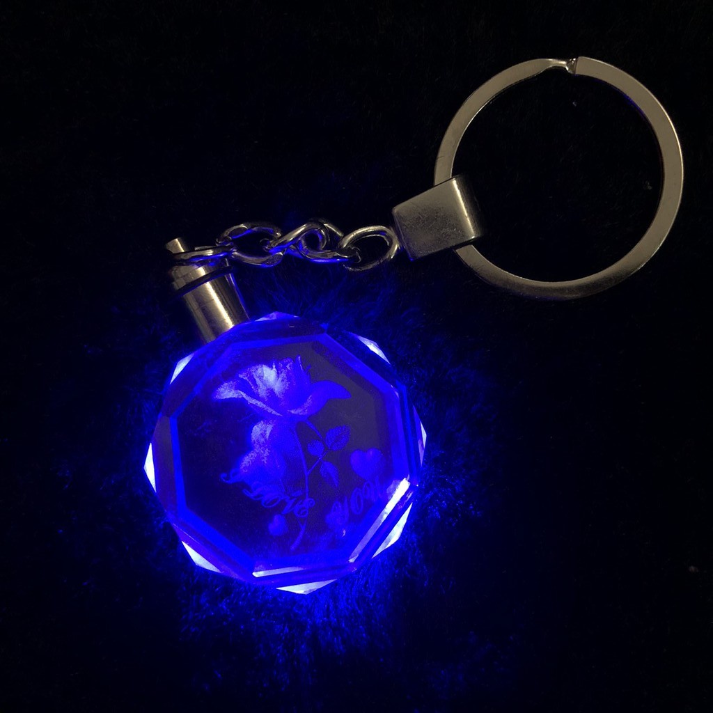 (NHIỀU MẪU) Móc khóa phát sáng cổ trang cỏ 4 lá bỉ ngạn hoa thủy tinh pha lê thần tượng idol quà tặng xinh xắn dễ thương