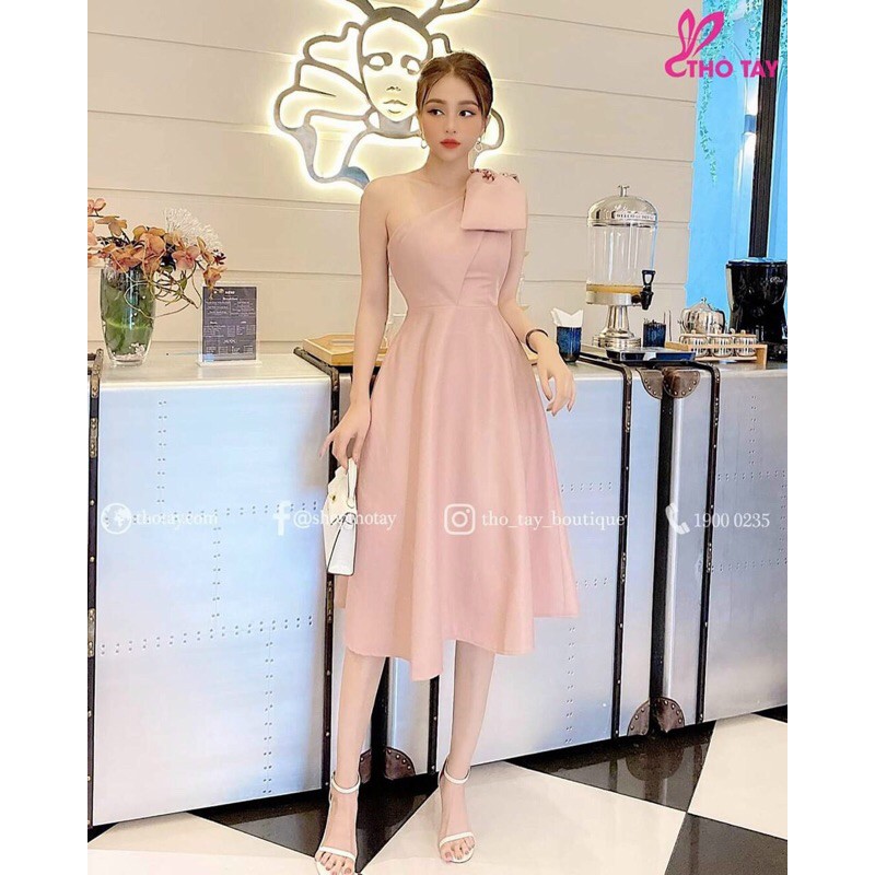 ĐẦM XOÈ LỆCH VAI ĐÓNG CƯỜM