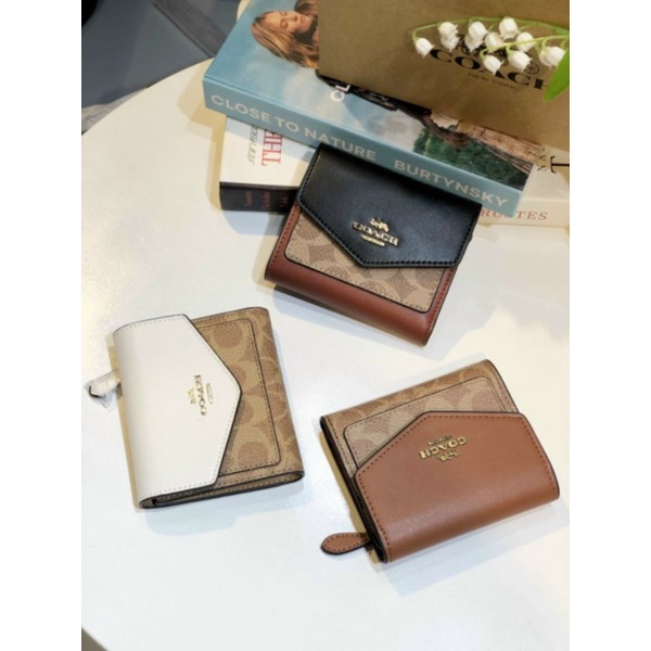 VÍ COACH NẮP NHỌN SIÊU CƯNG