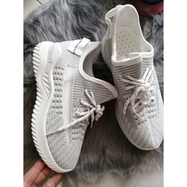 Xả kho giày thể thao mẫu xám y hình đẹp xuất sắc size 35, 38, 39