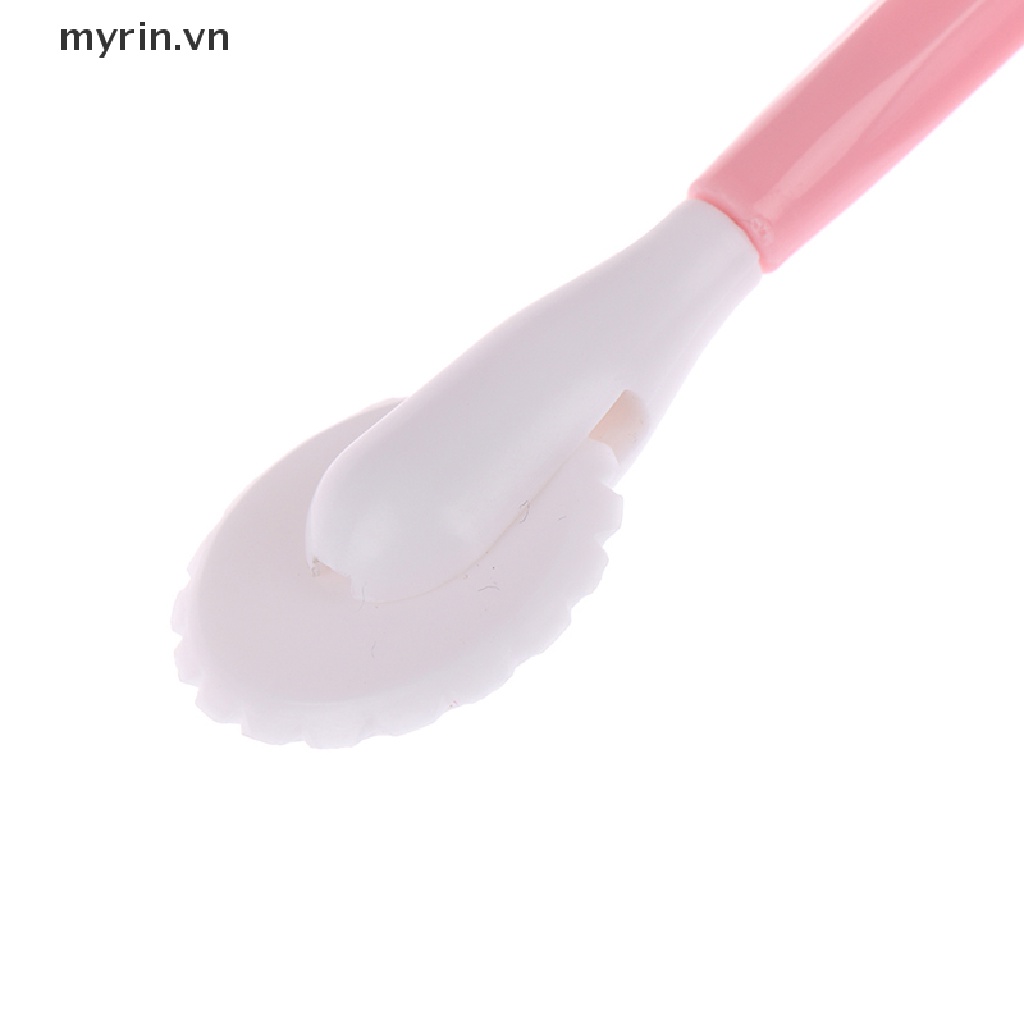Set 4 Khuôn Cắt Tạo Hình Trang Trí Bánh Tiện Lợi