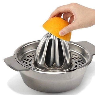 Dụng cụ vắt cam bằng inox cao cấp.