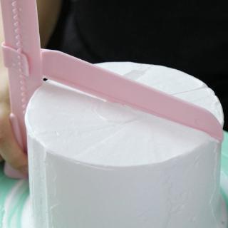 Adjustable Cake Edge Scraper Smoother Fondant Decor Tool Baking Mold Kitchen
