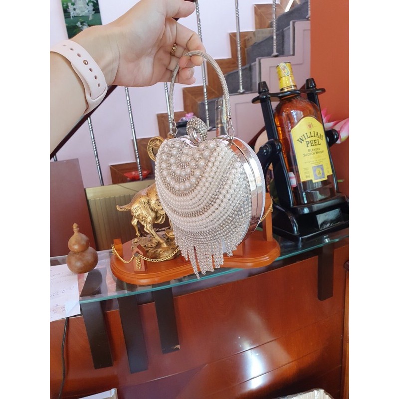 Cốp đi tiệc trái tim siêu sang kèm dây đeo
