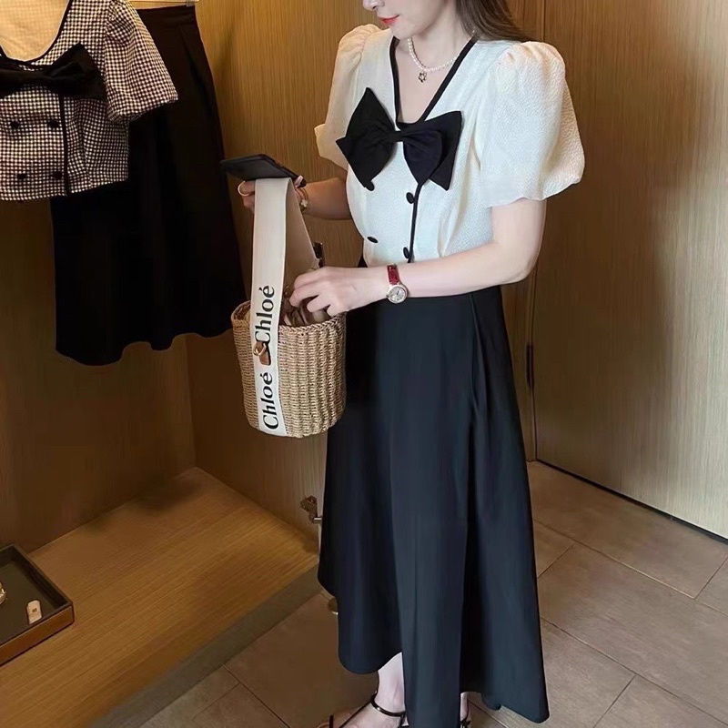 SET ÁO CROPTOP CỔ V VIỀN ĐEN NƠ NGỰC NÚT + CHÂN VÁY MIDI ĐEN