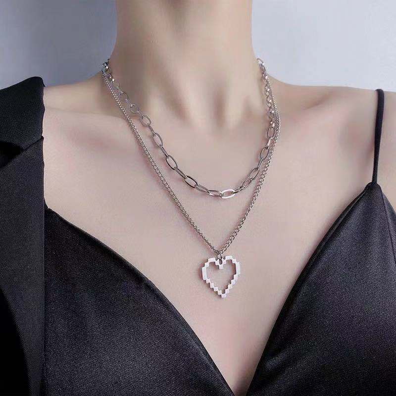 Vòng cổ bằng thép titan mặt hình trái tim Hàn Quốc