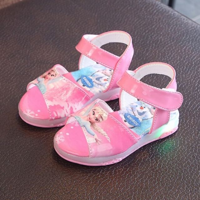 Giày sandal bé gái (lẻ size 22,23)